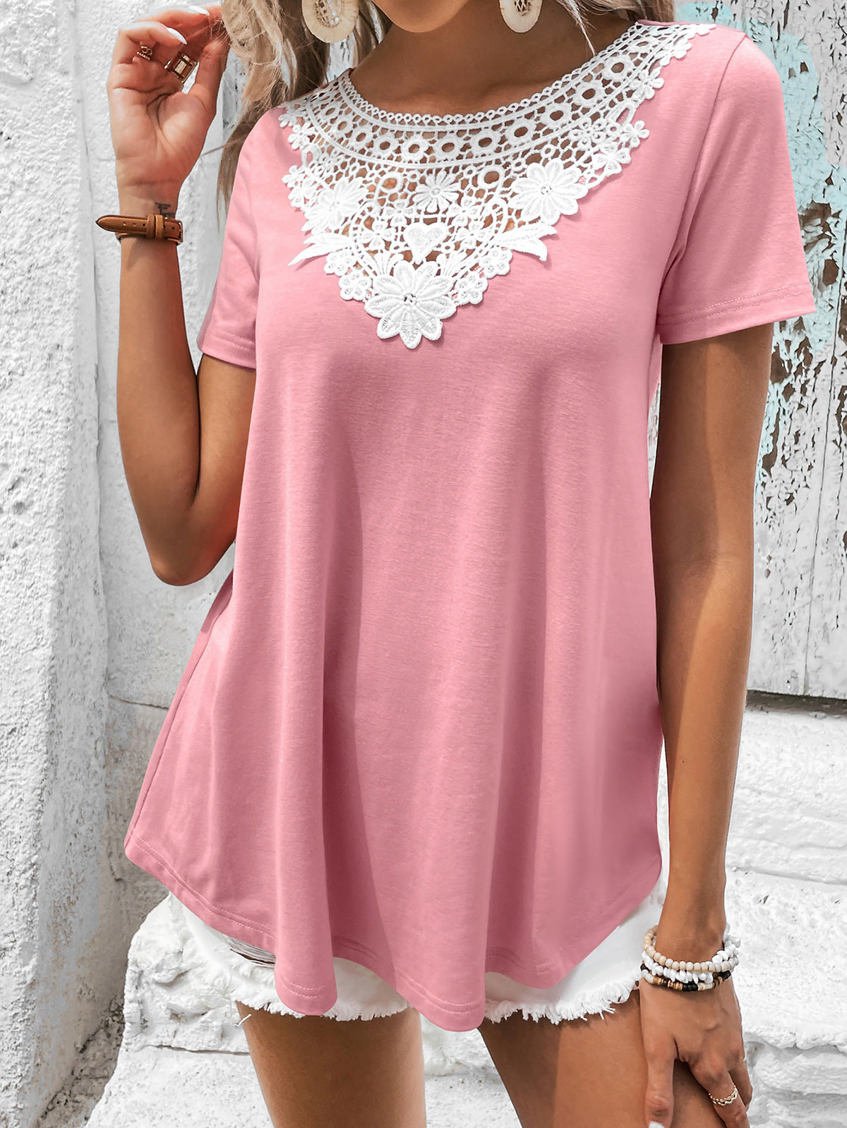 Spliced Lace Contrast Short Sleeve Top